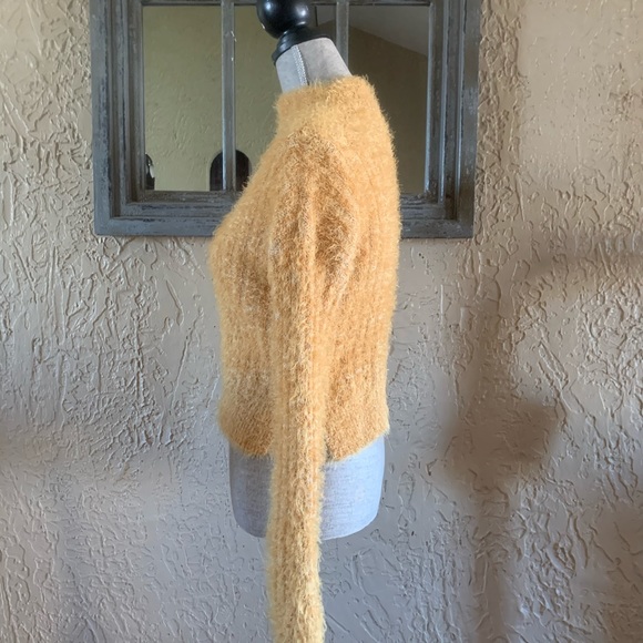 Sweater - Picture 5 of 6